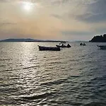 Ellasea - Beachside