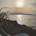 Ellasea - Beachside *