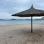 Ellasea - Beachside *