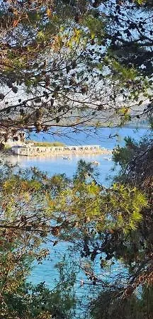 Ellasea - Beachside Apartment *