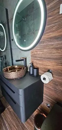 Ellasea - Beachside Apartment