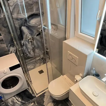 Ellasea - Beachside *