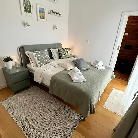 Ellasea - Beachside Zaboric