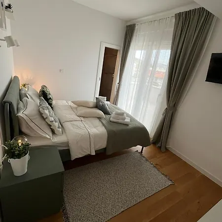 Ellasea - Beachside Zaboric