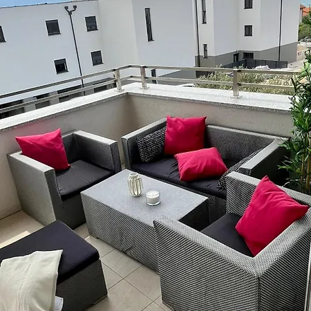 Ellasea - Beachside Apartment Zaboric