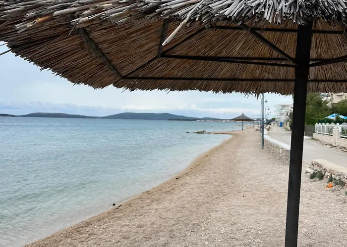 דירה Ellasea - Beachside ז'אבוריץ'