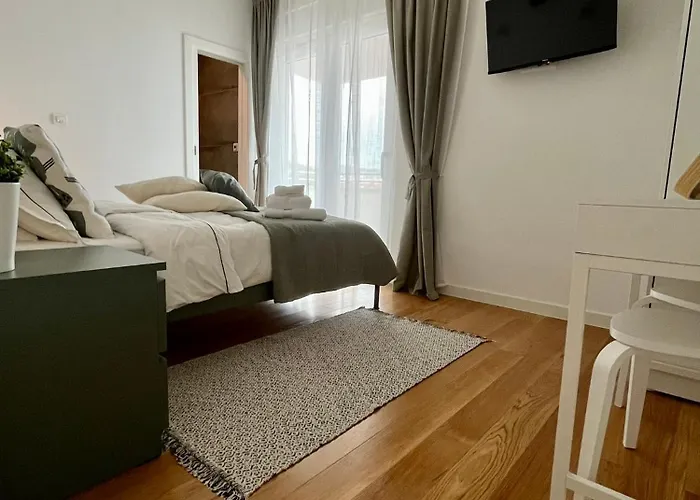 Ellasea - Beachside *