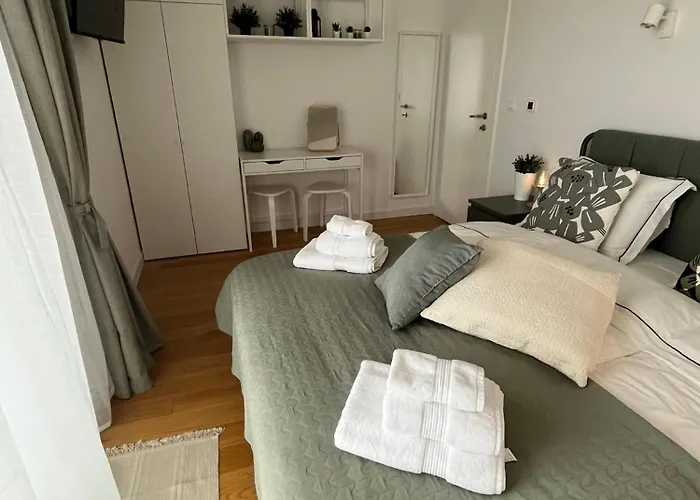 Ellasea - Beachside *