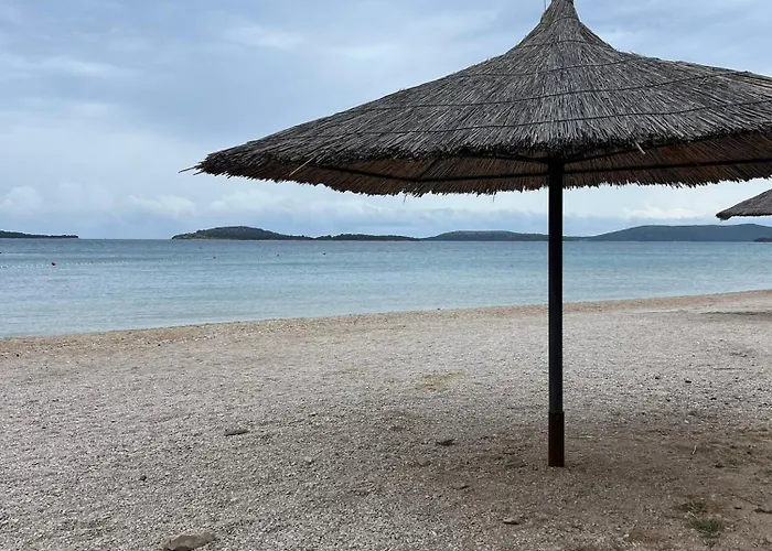 Ellasea - Beachside *